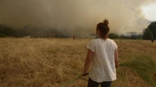 Los fuegos de Ourense mantienen Vecinos y vecinas de Vilela mientras se acercan las llamas a la localidad.mala calidad de aire: el humo y la ceniza llegan a otras provincias