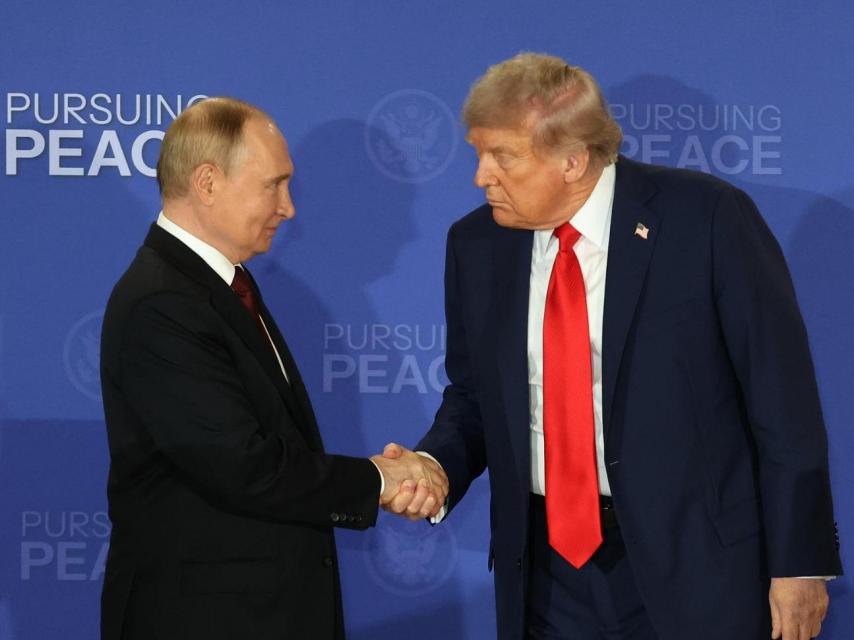 Donald Trump y Vladímir Putin en Alaska.