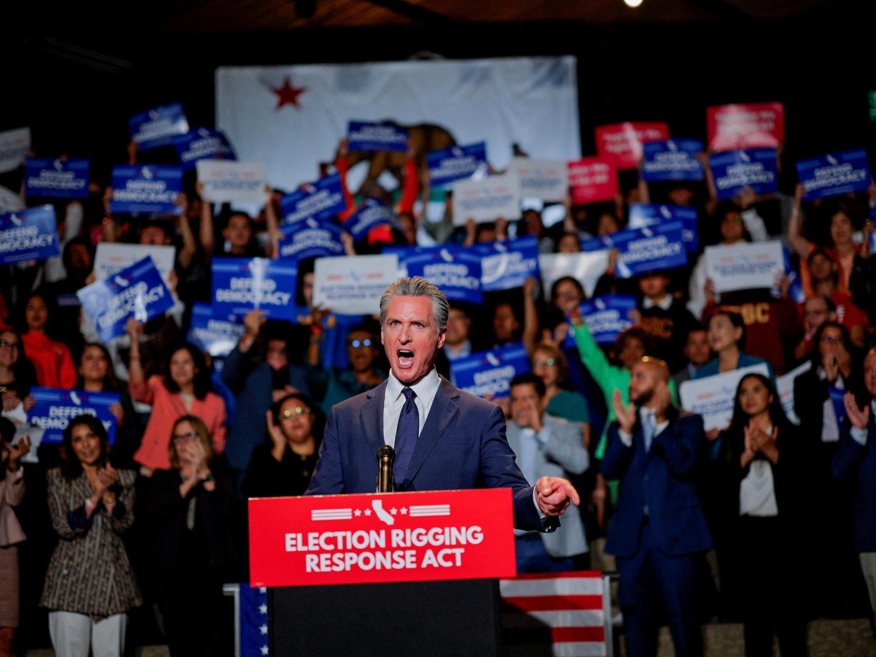 El gobernador de California, Gavin Newsom, anuncia la redistribución de distritos en Los Ángeles.