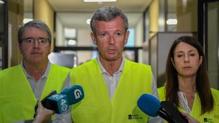 El presidente de la Xunta, Alfonso Rueda, acompañado de la conselleira do Medio Rural, María José Gómez, visita al Centro de Coordinación Operativa (CECOP) de Ourense.