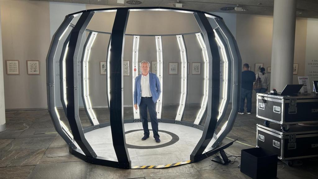 ScanMeNow cuenta con 15 pilares, cada uno con 7 cámaras, que hacen un total de 105