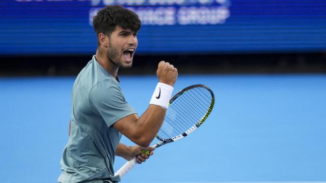 Alcaraz celebra un punto contra Zverev en la semifinal del Masters 1.000 de Cincinnati.