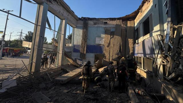 Rusia ataca Zaporiya un día después de la cumbre entre Trump y Putin.