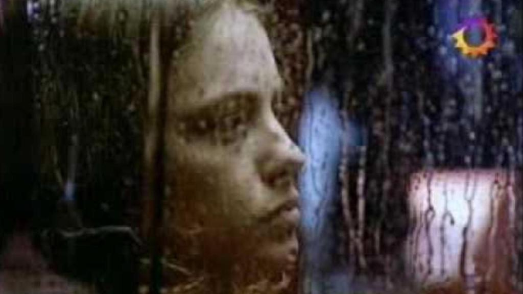 Dolores Fonzi en una escena de 'Claudia Sobrero, cuchillera', de la serie antológica 'Mujeres asesinas'.