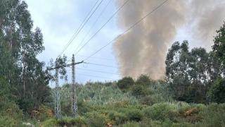 Declarado un incendio forestal en el Monte Costa en Culleredo (A Coruña)