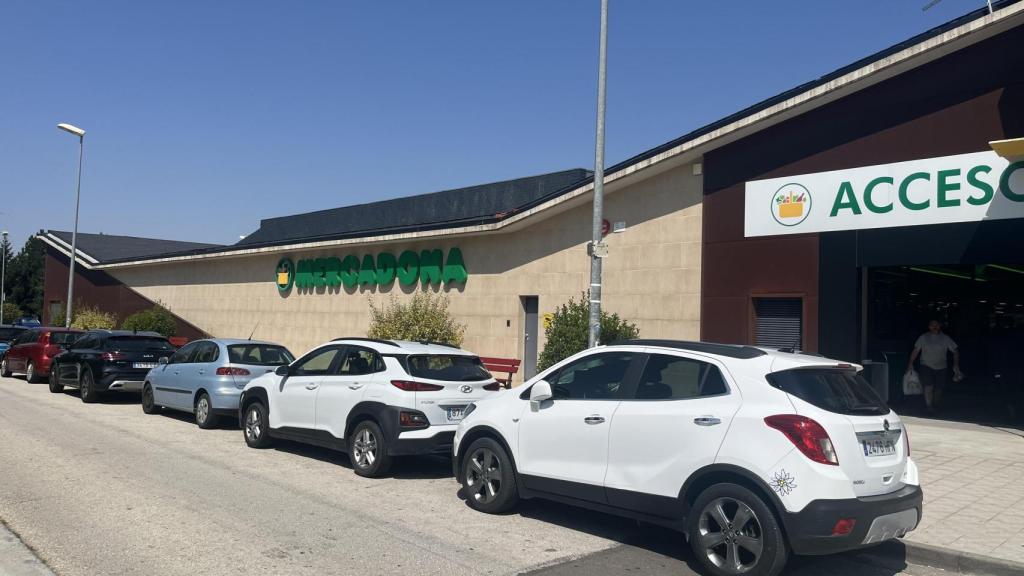 Puerta de acceso del Mercado de Jaca.