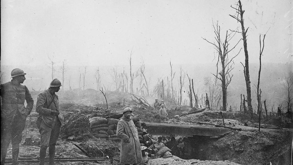 Soldados franceses en su trinchera en la Batalla de Verdún. Foto: Wikimedia Commons