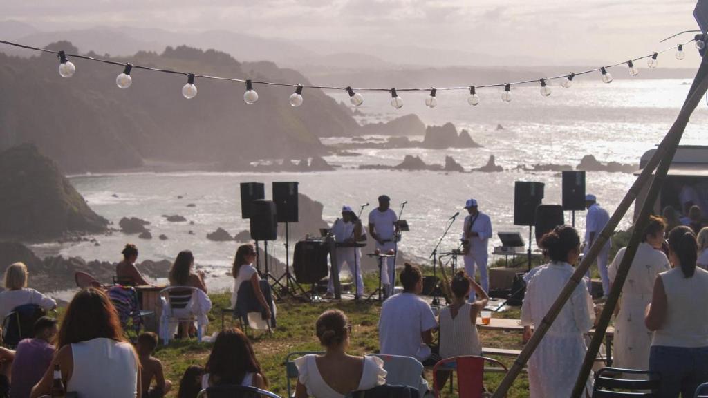 Uno de los conciertos al aire libre de El Nordés del Silencio.