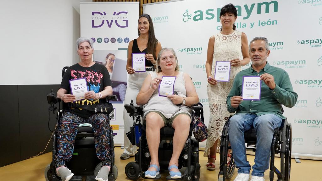 La ministra de Igualdad, Ana Redondo, en la presentación del proyecto Disca-VioGen, elaborado por Aspaym Castilla y León.