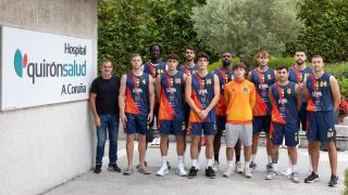 Imagen de la plantilla junto con los doctores.