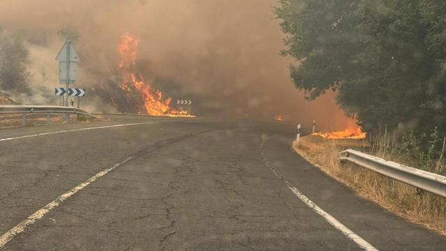 Imagen de la N-525 cortada al tráfico.