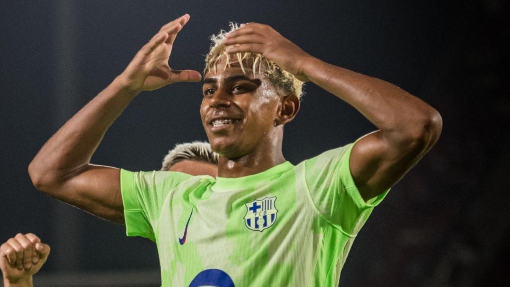 Imagen de Lamine Yamal y Edu Aguirre.