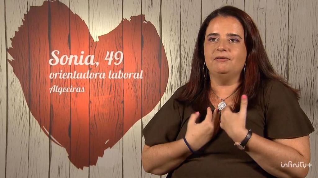 Sonia, 49 años, en 'First Dates'