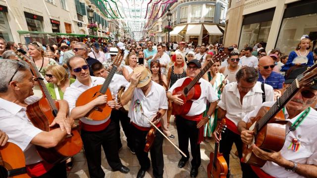 Una panda de Verdiales en la Feria de Málaga 2025.