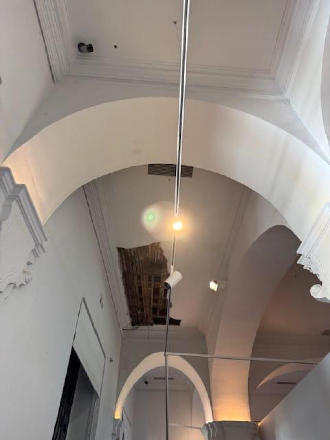 Estado actual de la sala de exposiciones del Apeadero.