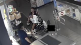 Imágenes del atraco captadas por las cámaras de seguridad.