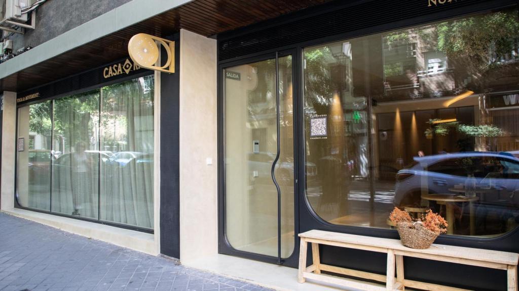 La fachada de Casa Kavi en Chamberí.