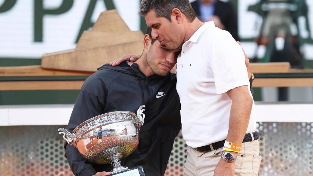 Carlos Alcaraz junto a su padre en una imagen publicada en las redes sociales del tenista