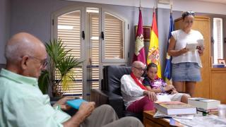 Agustín Jiménez, alcalde de Noblejas, este lunes en el ayuntamiento de la localidad toledana.