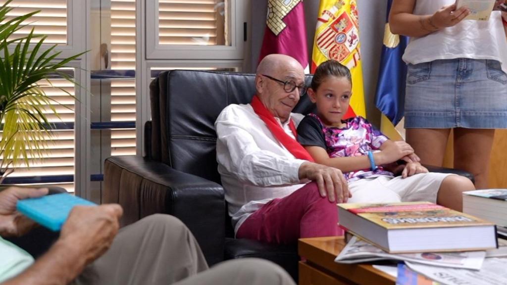 Agustín Jiménez, alcalde de Noblejas, este lunes en el ayuntamiento de la localidad toledana.