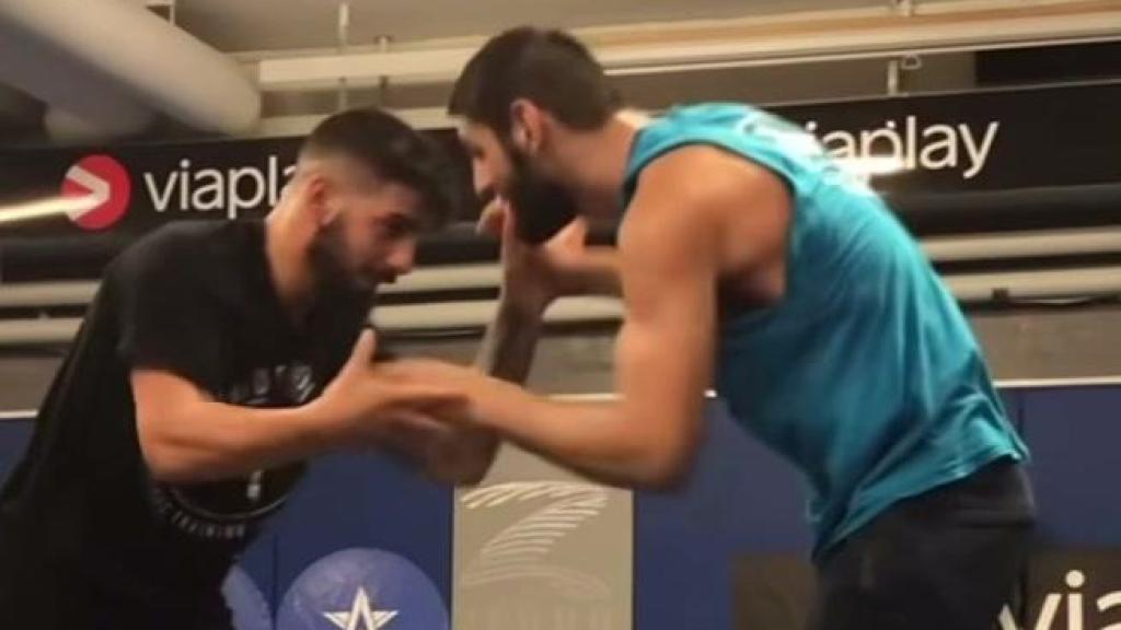 Ilia Topuria y Khamzat Chimaev entrenando juntos en 2018