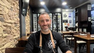 Gorka, responsable de la Pulpeira de Melide.