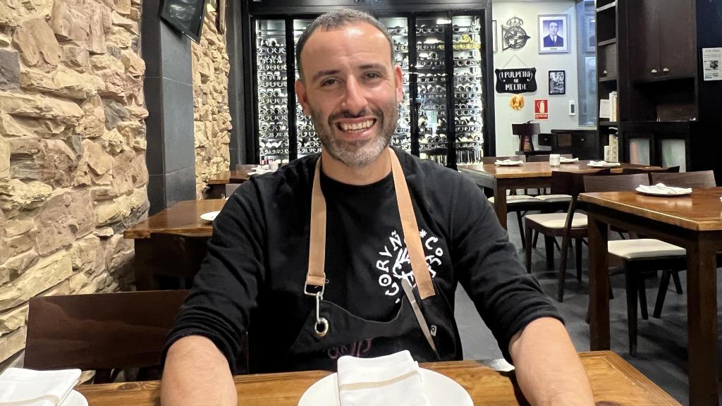 Gorka, responsable de la Pulpeira de Melide.