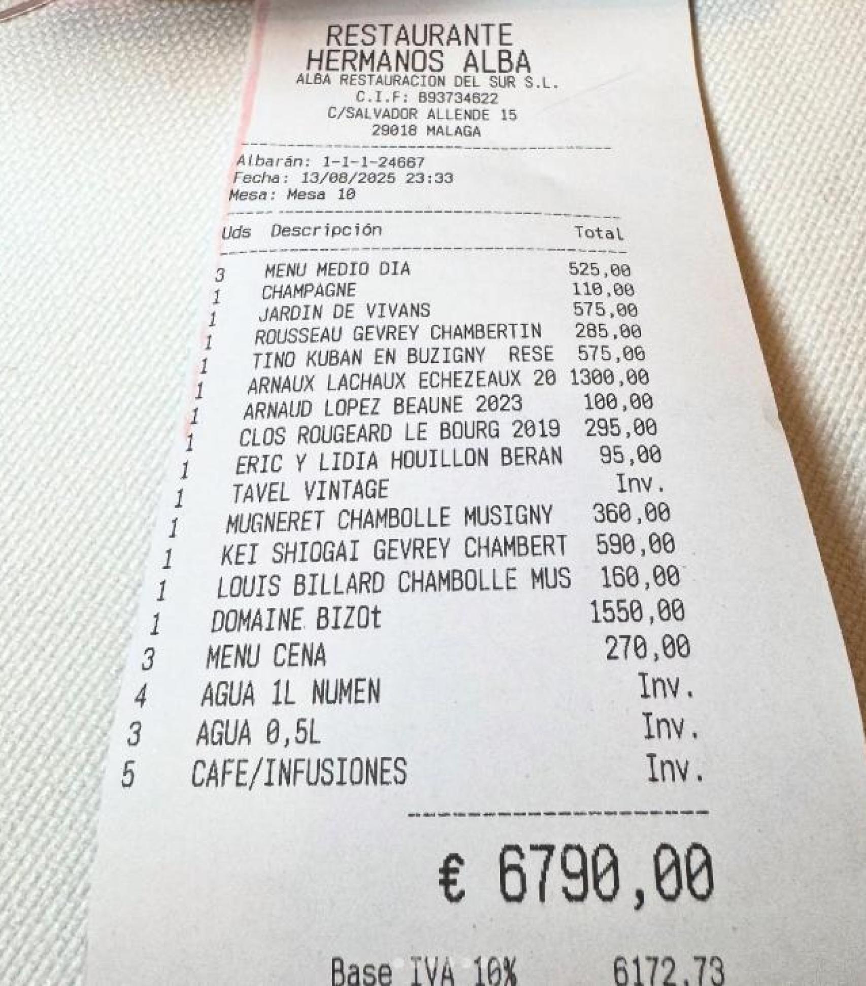 Imagen de la factura de la comida-cena.