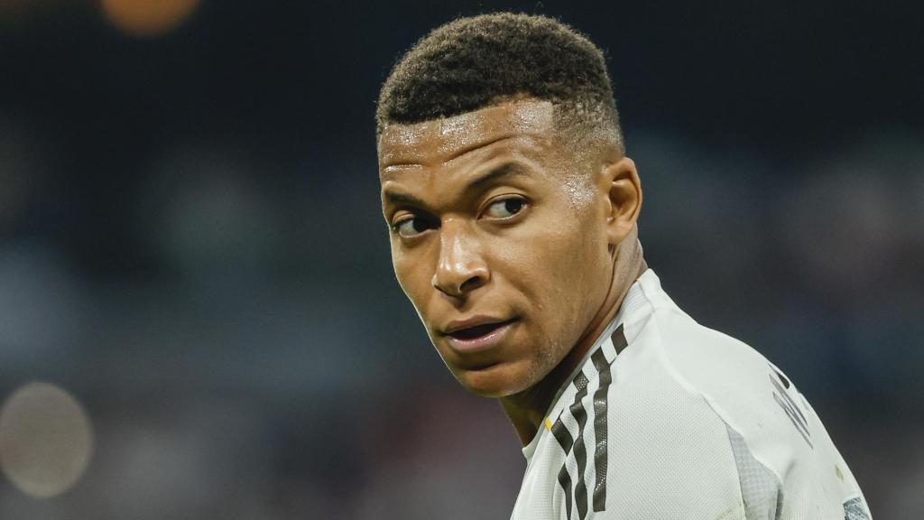 Mbappé, durante el partido ante Osasuna.