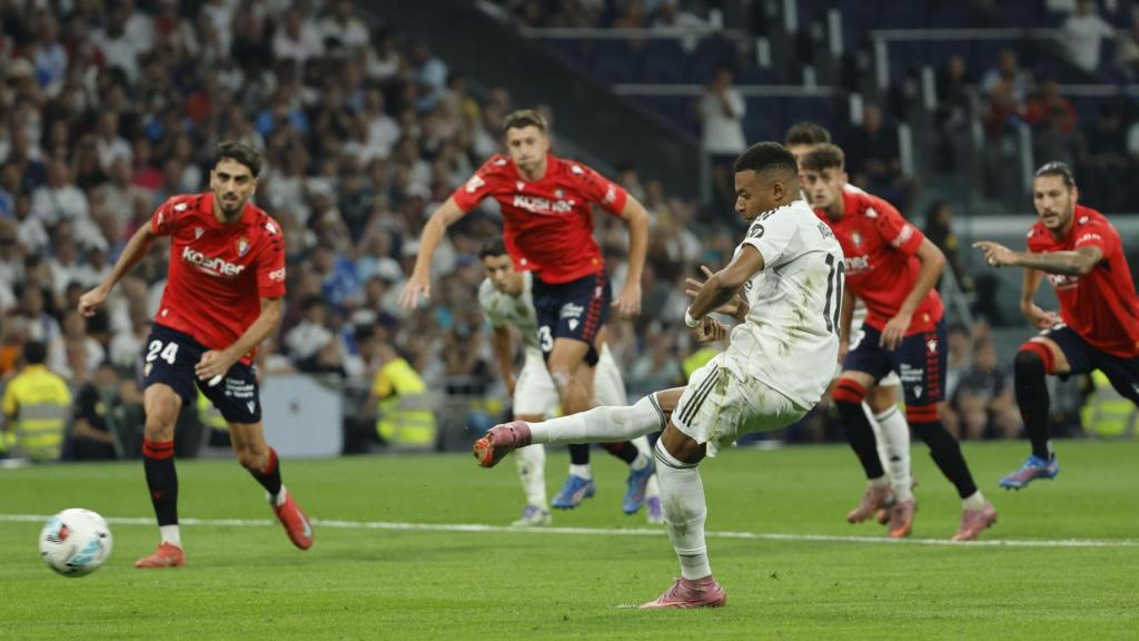 Mbappé lanza el penalti del gol contra Osasuna