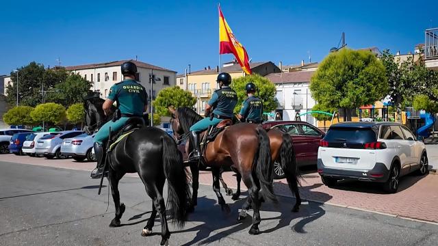 Así trabaja el Grupo de Caballería de la Guardia Civil