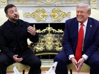 Zelenski y Trump se reúnen en Washington en medio de negociaciones sobre la guerra en Ucrania.