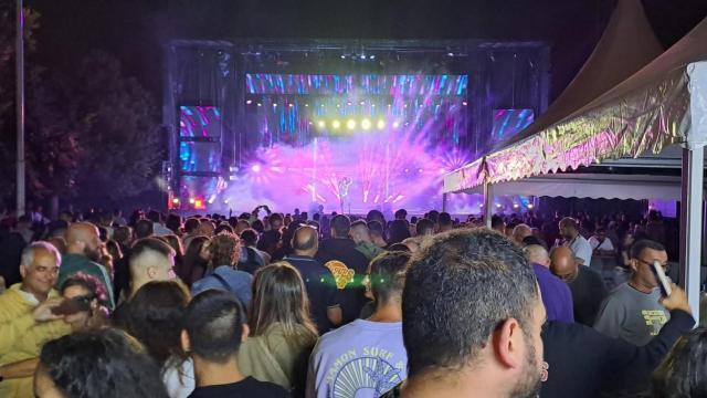 La Festa da Fresa del barrio de Eirís en A Coruña reúne a miles de personas