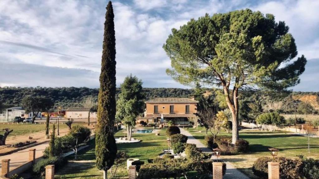 Fachada Complejo Valdepusa