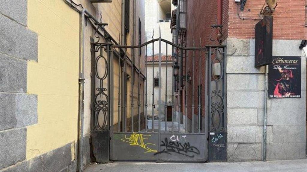 Vista del callejón del pasadizo del Panecillo.
