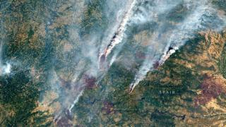 Imagen de los incendios forestales de Ourense tomada por el sistema de vigilancia satelital de la UE