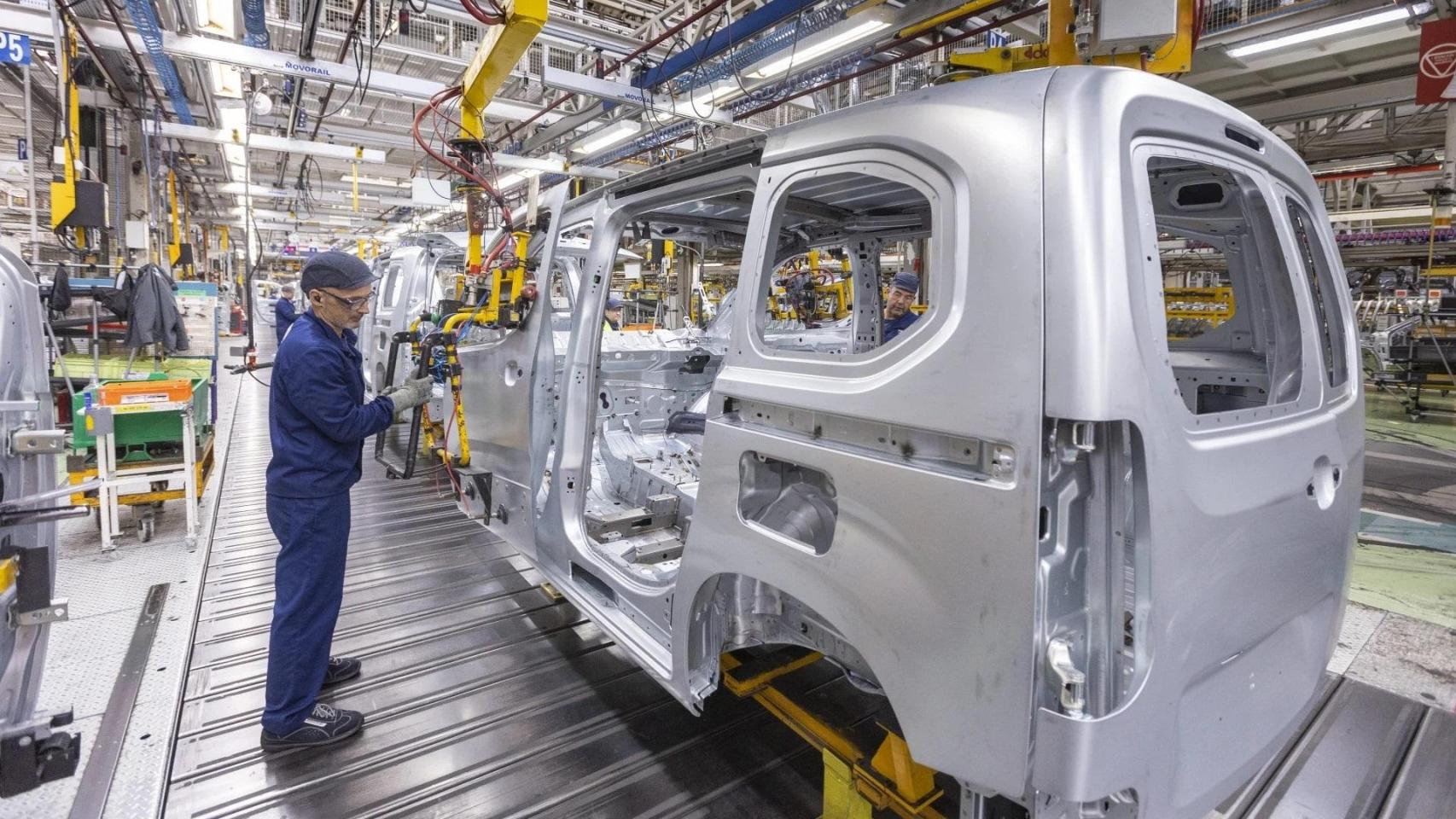 Línea de montaje en la fábrica de Stellantis en Vigo