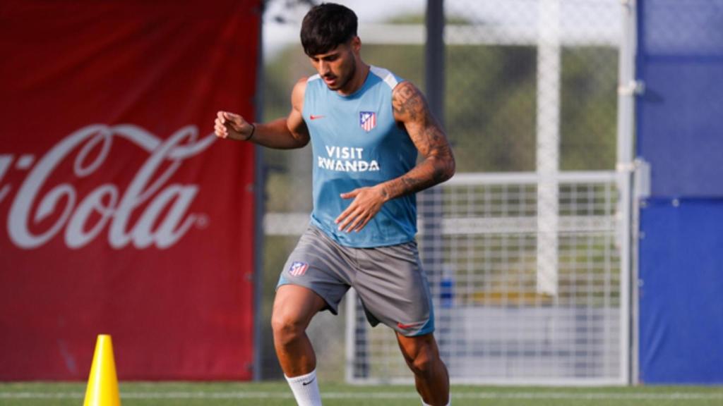 El delantero Carlos Martín.