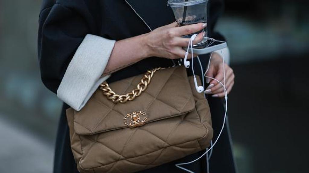 Detalle de manicura tipo 'glazed'.