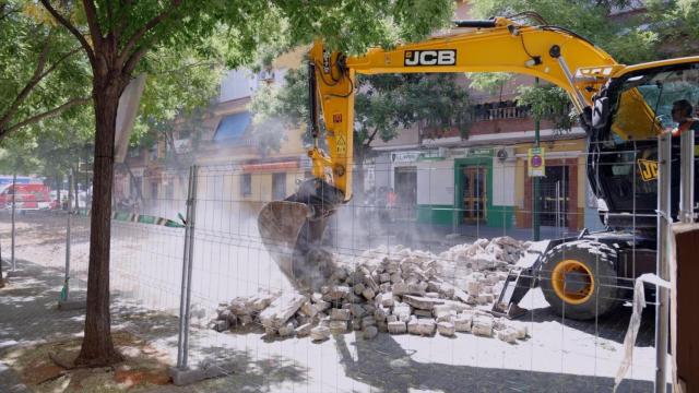 Obras en marcha en la calle Rafael Salgado de Bami.