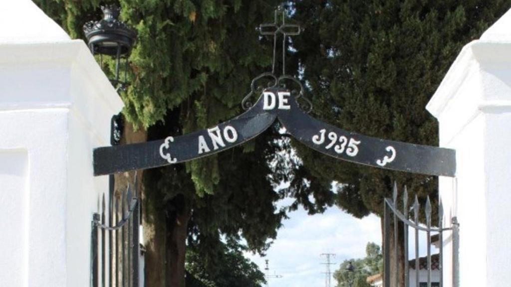 Imagen del cementerio de Castiblanco de los Arroyos.