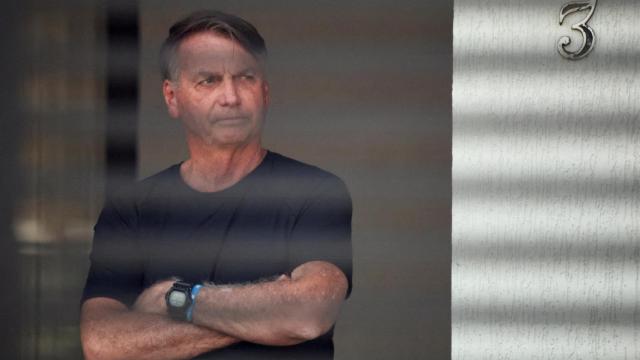 Jair Bolsonaro se encuentra bajo prisión domiciliaria.