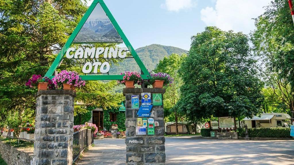 Camping Oto.