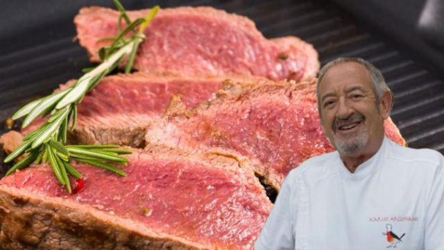 Karlos Arguiñano junto a un filete de hígado a la plancha.