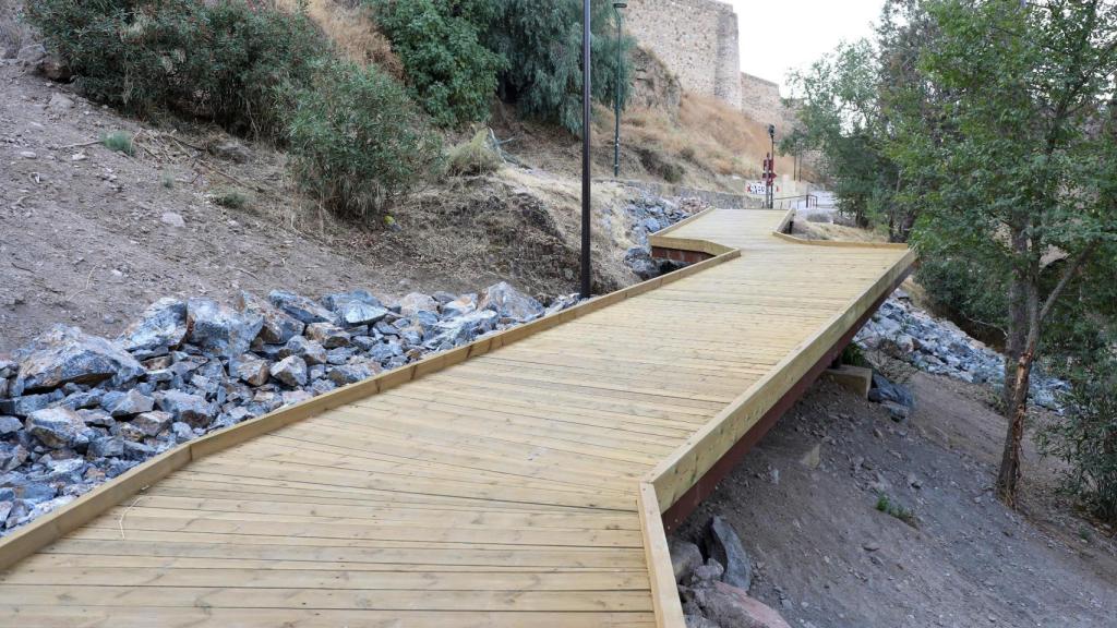 Nuevas pasarelas peatonales en la senda ecológica, en Toledo.