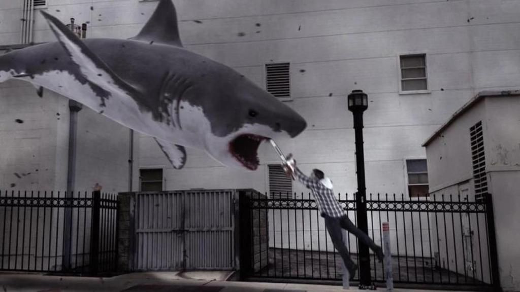 Fotograma de 'Sharknado'.