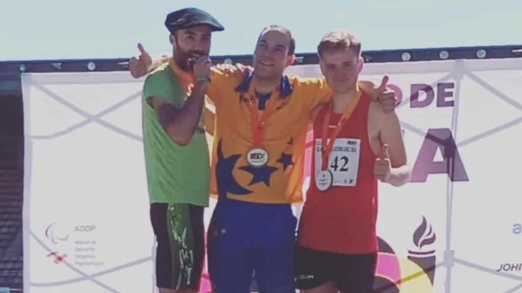 Lorenzo tras quedar tercero en triple salto de longitud en el Campeonato de España de 2023 en Cádiz.