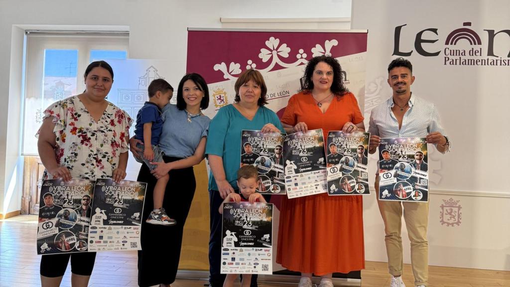 Vera López, concejal de Bienestar Social de León, tras reunirse con representantes de ALER