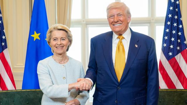 Ursula Von der Leyen, presidenta de la Comisión Europea, y Donald Trump, presidente de Estados Unidos.