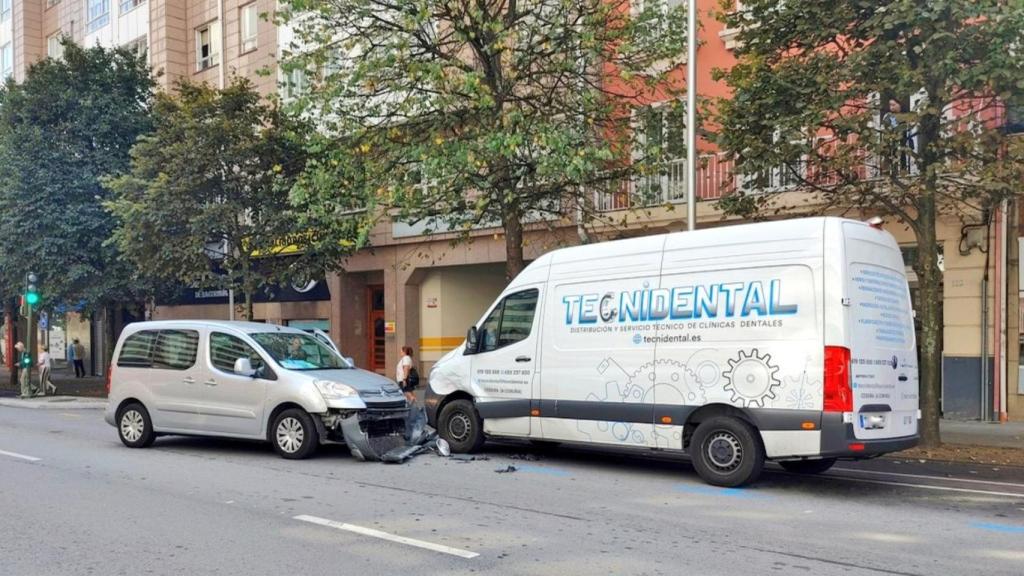 Accidente de dos furgonetas en A Coruña.